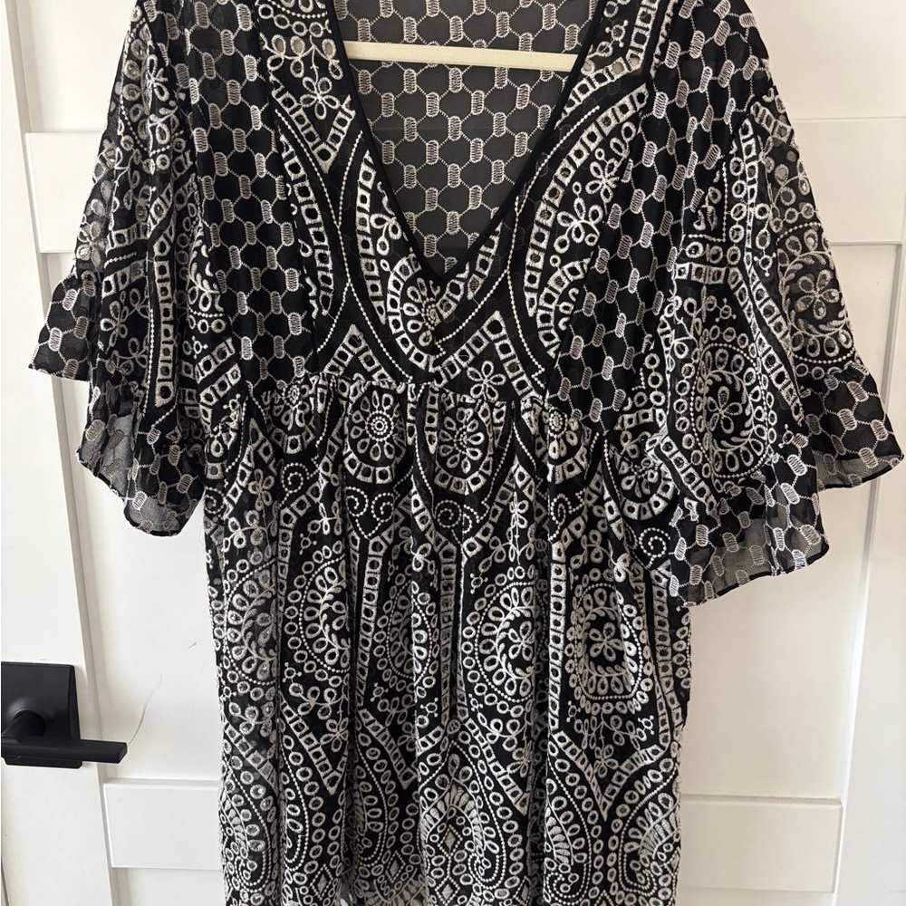 Anthropologie Brooke Eyelet Swing Dress, by Akemi + Kin - Black motif, sz 4P EUC - Picture 5 of 6